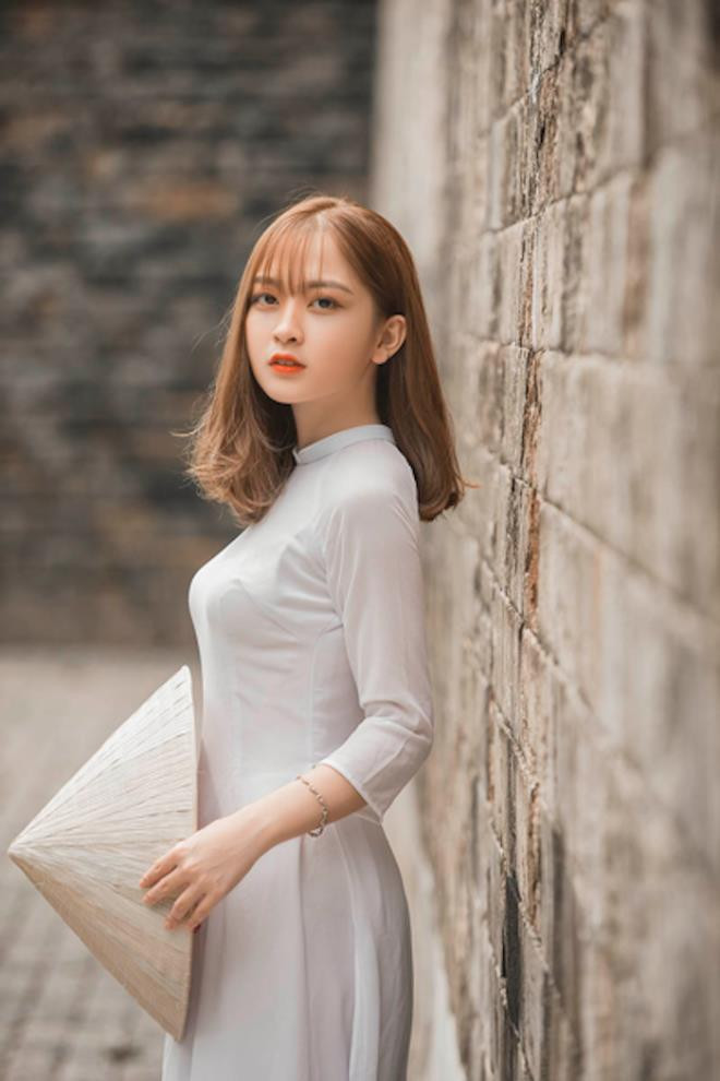 Cô gái quê Bắc Ninh mong muốn sau khi ra trường sẽ được làm đúng chuyên ngành theo học. Thu Thủy lựa chọn ngành học này một phần theo định hướng của gia đình, phần khác do sự yêu thích của bản thân. (Ảnh: Kiên Ka Ka)