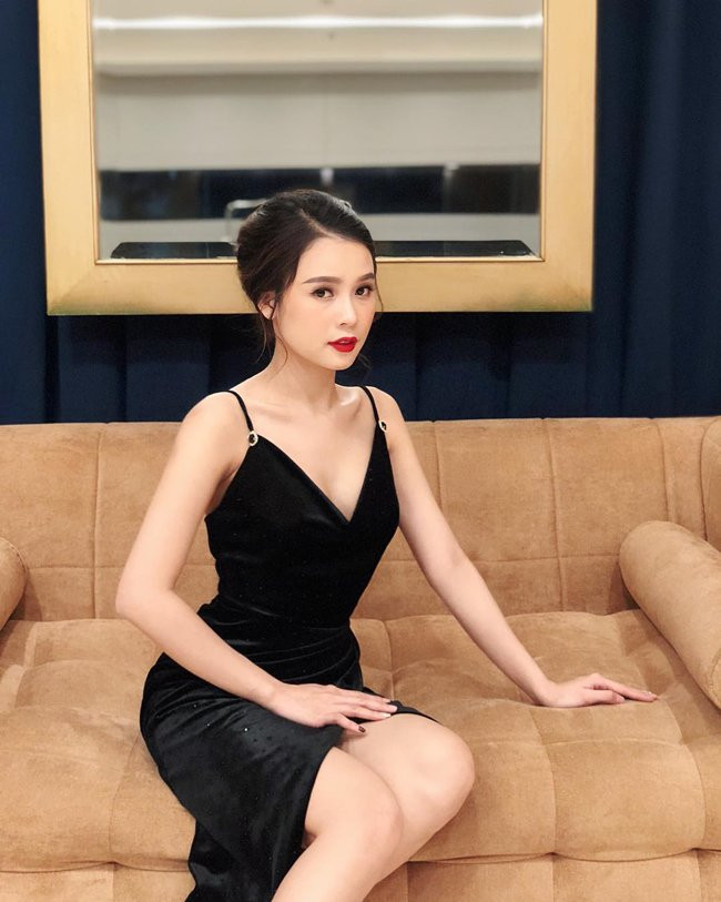 Xinh đẹp, tài năng, giàu có song Sam rất kín tiếng về đời tư. Cô chưa từng công khai bạn trai với giới truyền thông.