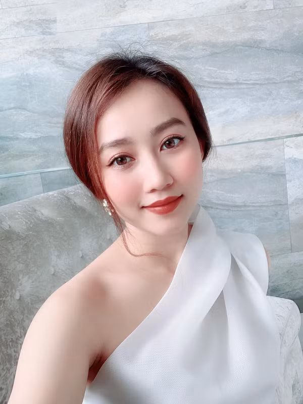 Qua xinh, my nu nay bi ban be doi danh, canh nam sinh me man 