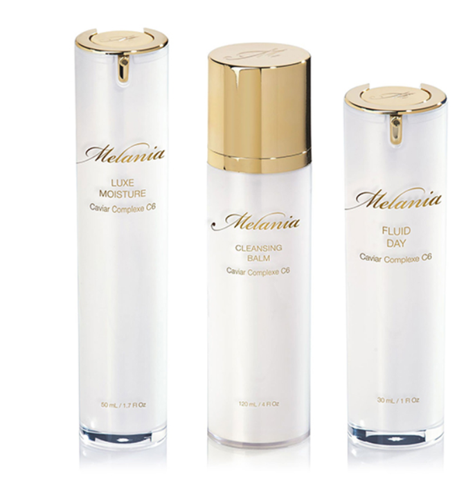 Sản phẩm dưỡng da: Bà Trump từng hợp tác với một công ty để tung ra thị trường dòng sản phẩm dưỡng da Melania. Tuy nhiên kế hoạch này đổ bể do tranh chấp pháp lý giữa bà Trump và công ty bà hợp tác. Cuối cùng, bà nhận 250.000 USD tiền thanh lý hợp đồng với công ty này. Bà cũng nhận một khoản tiền bồi thường sau khi kiện công ty. Ảnh: Melania Beauty.