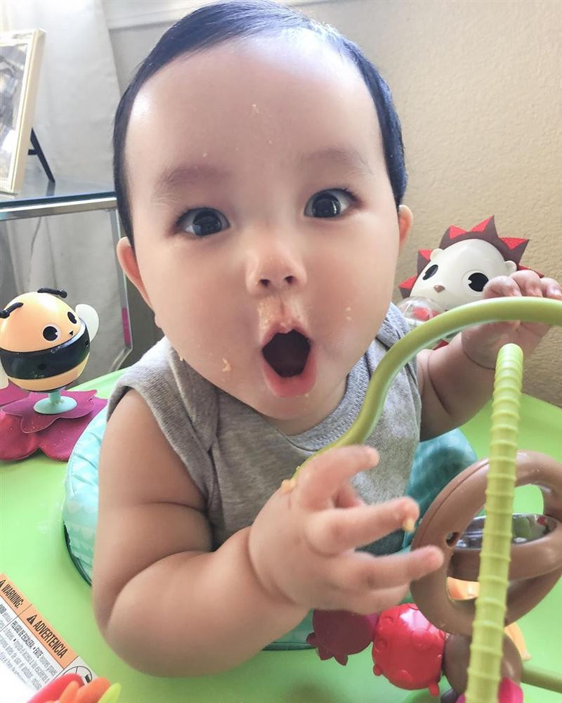 Maximus là con trai đầu lòng của hoa hậu Phạm Hương. Sau thời gian giấu kín, Phạm Hương công khai con nhỏ vào dịp Giáng sinh 2019, khi Max vừa tròn một tuổi.