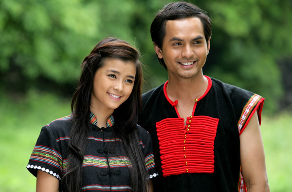 Xuất thân là người mẫu ảnh, sau đó khá thành công với vai trò diễn viên, Diệu Thúy là gương mặt không xa lạ với khán giả Việt. Sở hữu gương mặt xinh xắn, lối diễn tự nhiên, Diệu Thúy từng gây ấn tượng khi góp vai trong các bộ phim "Dốc sương mù", "Huyền thoại 1C",…