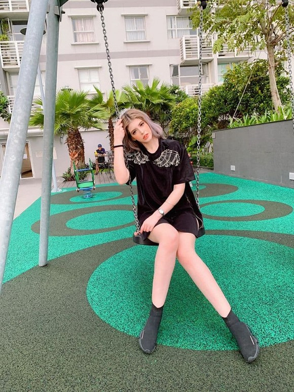 Adrea Aybar không còn nổi tiếng như trước. Cô nàng có cuộc sống bình yên sau khi rời xa showbiz.