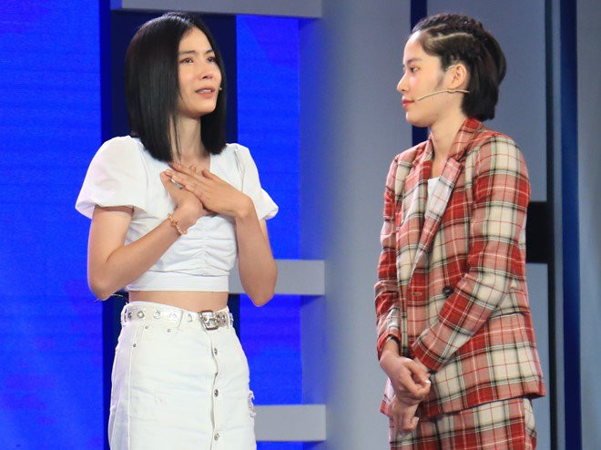 Nam Em đã hỏi chị mình tại sao lại không sống chung với cô nữa, có phải vì đó là nhà của cô mà Nam Anh không muốn ở hay không. Thấy Nam Em hiểu lầm mình khá nhiều chuyện, Nam Anh chia sẻ rằng cô chuyển ra ngoài vì muốn tự lập để tìm một con đường cho mình chứ không hề ghen ghét với em gái. Lúc đó cô chỉ chuyên tâm làm việc, không dùng mạng internet nên không hề biết có chuyện gì đã xảy ra với Nam Em để có thể kịp thời ở bên chia sẻ. Câu chuyện của Nam Anh - Nam Em là một hoàn cảnh đặc biệt mà nhiều khi những người ở bên ngoài nhìn vào khó lòng hiểu được!