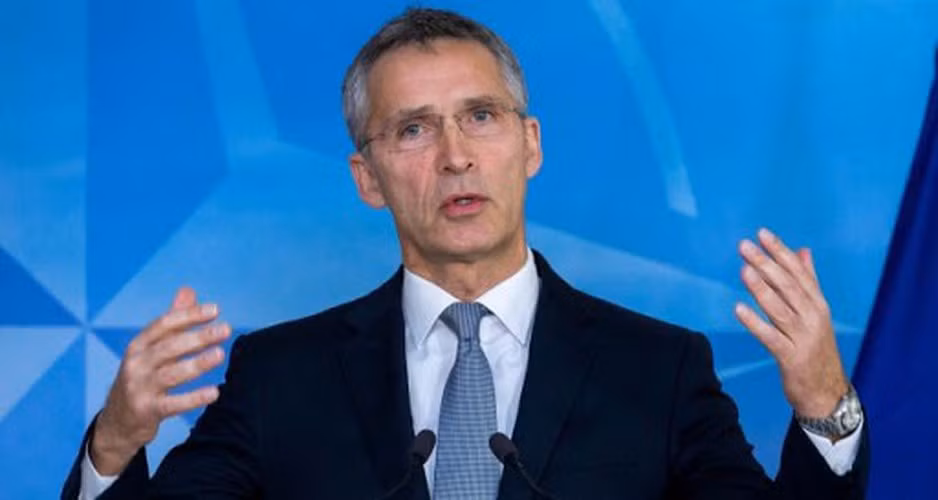 Ông Jens Stoltenberg cáo buộc những trận ném bom do máy bay chiến đấu Nga và Syria thực hiện đã gây ra thương vong rất lớn cho cả dân thường và yêu cầu dừng lại ngay lập tức.