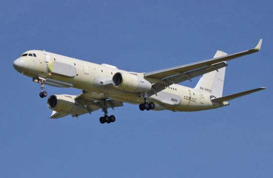 Tình hình căng thẳng giữa một bên là Thổ Nhĩ Kỳ và phía bên kia là liên minh Nga - Syria đã bùng phát dữ dội kể từ khi Thổ Nhĩ Kỳ mở chiến dịch "Lá chắn mùa xuân", can thiệp trực tiếp vào tình hình Syria; để đối phó với Thổ Nhĩ Kỳ, Nga đã đưa loại máy bay trinh sát hiện đại nhất của họ đến chiến trường Syria, đó là máy bay trinh sát Tu-214R.