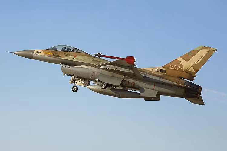 Vào ngày 5/3 vừa qua, Israel đã tiếp tục tiến hành một cuộc không kích khác vào lãnh thổ Syria; mục tiêu của cuộc tấn công này lần lượt là Yahoms và Quneitra, hai vị trí nằm ở phía bắc và nam Syria.