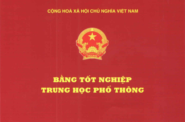 Thậm chí, nhiều dân mạng còn dẫn chứng rằng việc có đủ các loại bằng cấp chỉ để làm đẹp thêm cho CV (xin việc) chứ chẳng quyết định được đến bạn có làm được việc hay thích nghi được với môi trường làm việc mới.