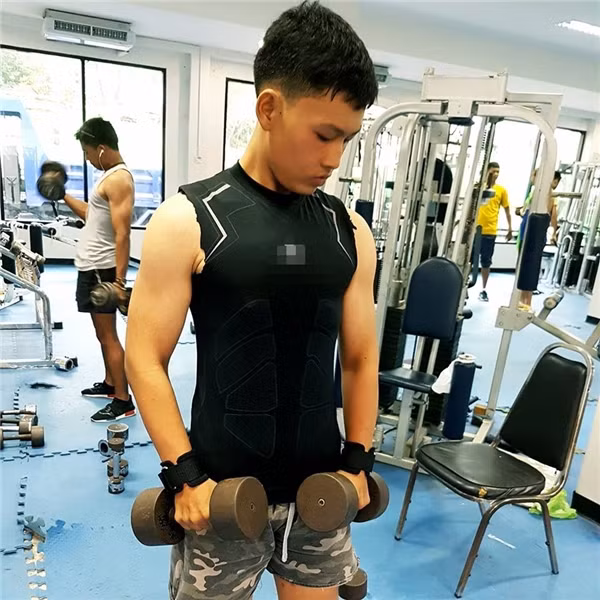 Được biết, quá trình giảm cân này diễn ra trong vòng hơn 1 năm. Anh chàng Mukin_Napat có chia sẻ về động lực khiến mình quyết tâm giảm cân chính là nỗi mặc cảm của bản thân.