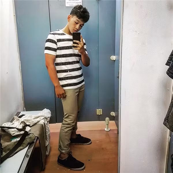 Sau đó, Mukin_Napat đã rất chăm chỉ đến phòng gym để luyện tập thực sự.