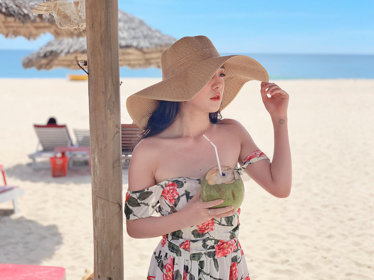 Lần mò vào trang cá nhân của Thanh Thủy, nhiều người còn sững sờ hơn khi cô nàng có hẳn tuyển tập những bức ảnh đẹp không tì vết.