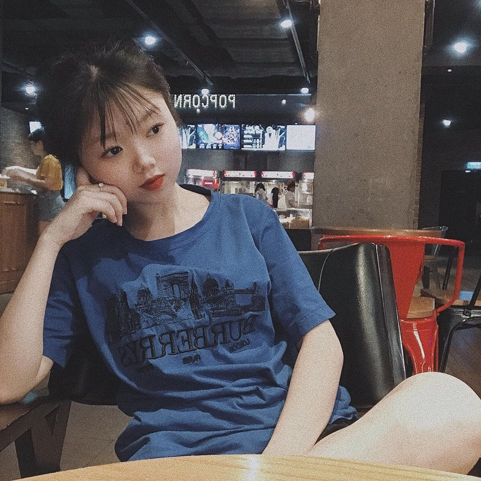 Hải Yến cho biết, dù học ngành Luật nhưng cô nàng lại có "máu" kinh doanh trong người. Bên cạnh việc hoàn thành nốt việc học ở trường, cô bạn cũng có nhiều sự chuẩn bị cho những dự định cá nhân sắp tới.