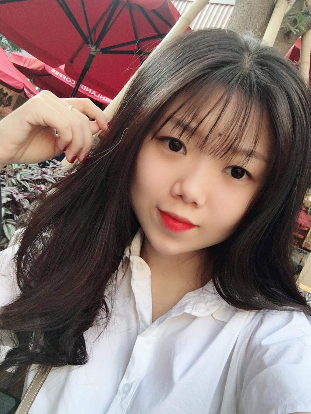 Hiện Yến đang là sinh viên năm cuối khoa Luật Kinh tế, trường Đại học Kinh doanh - Công nghệ Hà Nội.