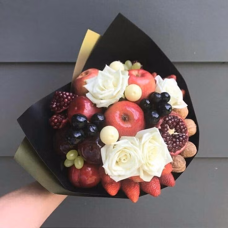 Thay vì tặng nhau những bó hoa sẽ tàn thì ngày Quốc tế phụ nữ năm nay, nhiều anh em đã hướng tới những món quà mang tính thiết thực hơn để dành cho hội chị em.