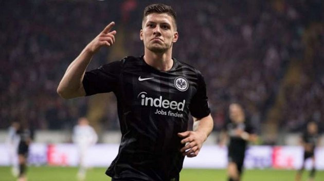 Luka Jovic sẽ có rất nhiều cơ hội để phát triển tương lai nếu chấp nhận đầu quân cho Barca mùa hè này.