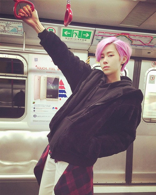 Khi mới ngắm nhìn vẻ đẹp và mái tóc của Charlie còn nghĩ rằng đây là một ca sĩ của một nhóm nhạc nam Hàn Quốc nào đó.