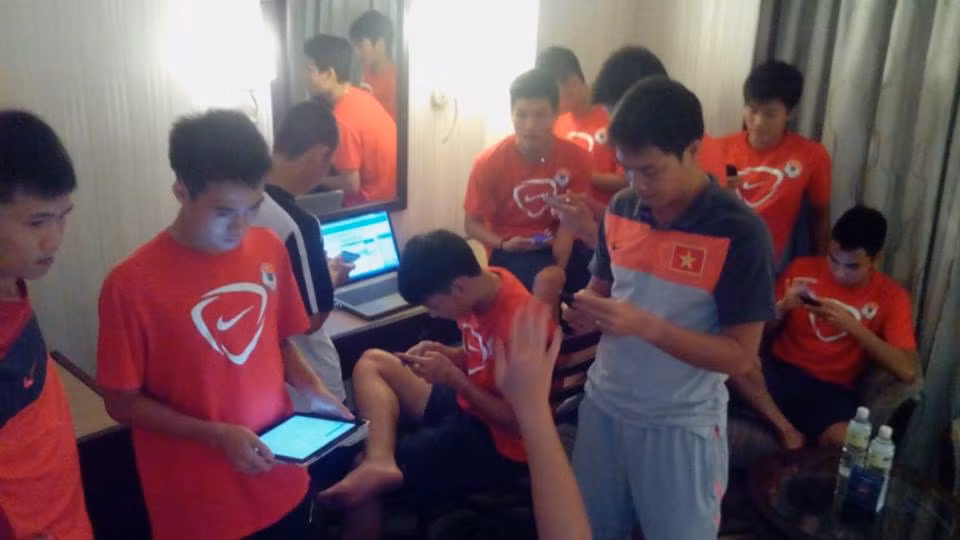 Internet là thứ cần thiết để làm việc cũng như để thư giãn của các VĐV và phóng viên. Nhưng những ngày thi đấu và tác nghiệp tại Singapore, nhiều VĐV phải kêu giời vì chi phí cho internet ở đất nước này quá đắt. Nếu tính ra tiền Việt Nam là 500 ngàn/ngày. Ảnh minh họa.