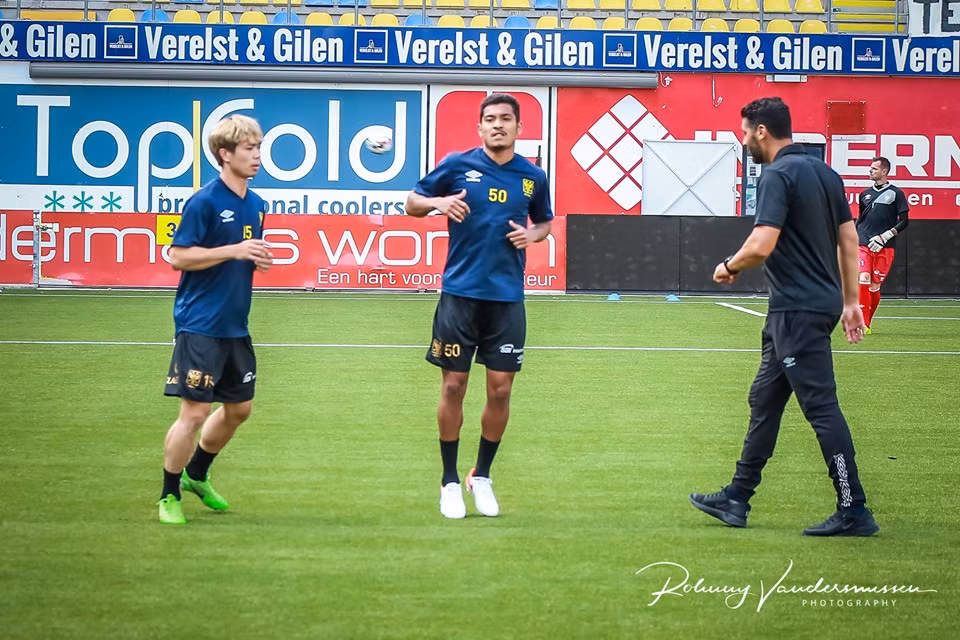 Ngày 16/7, tiền đạo Công Phượng đã vượt qua buổi kiểm tra y tế của CLB Sint-Truidense.