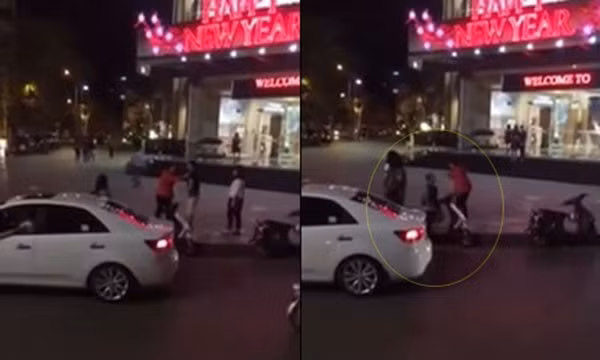 Bị mẹ bạn gái bắt được ngoài đường, chàng trai kia đã bị đánh thậm tệ và đã quỳ xuống đất để xin được tiếp tục yêu.