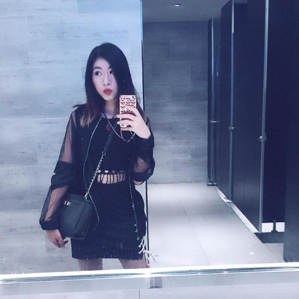 Sự thay đổi này của Ngọc Trâm đến từ tự thân vì người yêu luôn yêu thương và khen cô bạn này xinh đẹp dù theo đuổi phong cách nào.