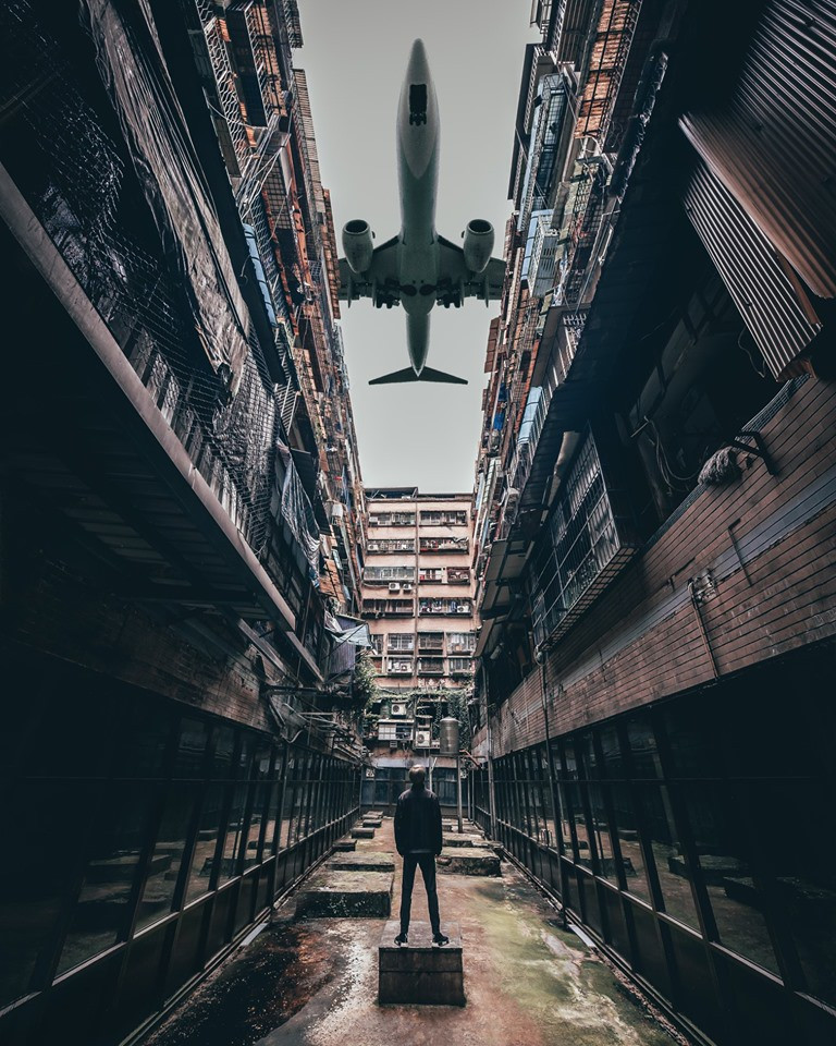 Đứng giữa khu phố Đài Loan, các du khách có thể dễ dàng chiêm ngưỡng sự hùng vĩ của các máy bay khi chúng chuẩn bị hạ cánh.