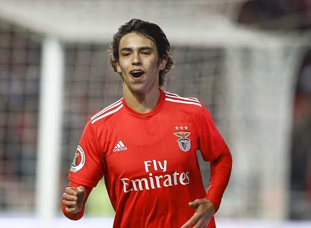 Theo The Sun, Man City đã có những động thái nhằm "hớt tay trên" của M.U và Real trong thương vụ chiêu mộ Joao Felix. Cụ thể, The Citizen đã bay sang Lisbon vào tuần trước để đàm phán với ban lãnh đạo Benfica về trường hợp của Joao Felix.