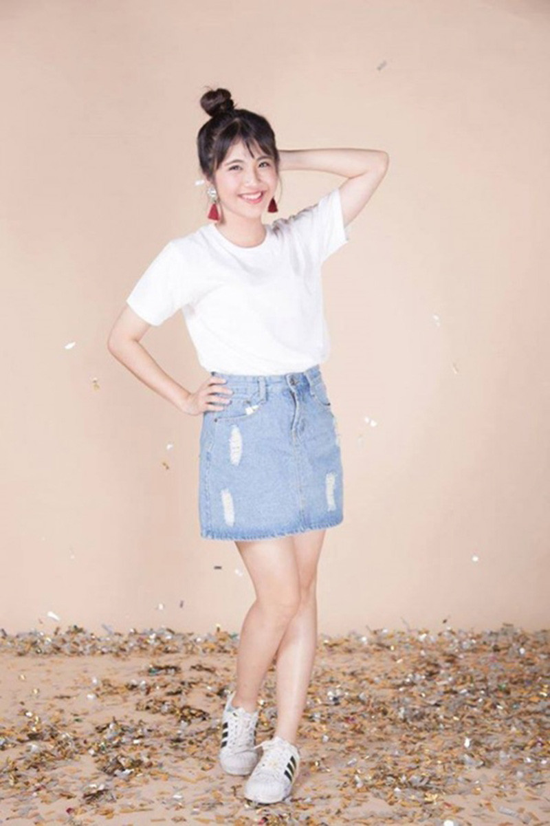 Sau thời gian du học tại Nhật, ngoại hình của Lan Thy dường như thay đổi theo hướng sắc sảo, mặn mà và phong cách ăn mặc cũng trưởng thành hơn.