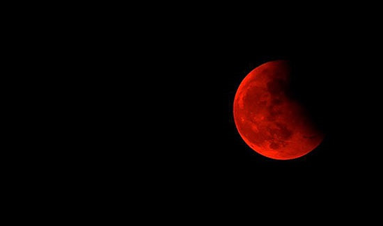 Cach ngam nguyet thuc rang sang mai qua kinh thien van hien dai nhat Viet Nam