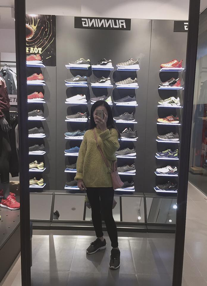 Hiện những bức thư tay cực tình cảm của đôi vợ chồng cách đây 20 năm đang được chia sẻ nhiều trên mạng xã hội và khiến các bạn trẻ đọc không ngừng xuýt xoa.