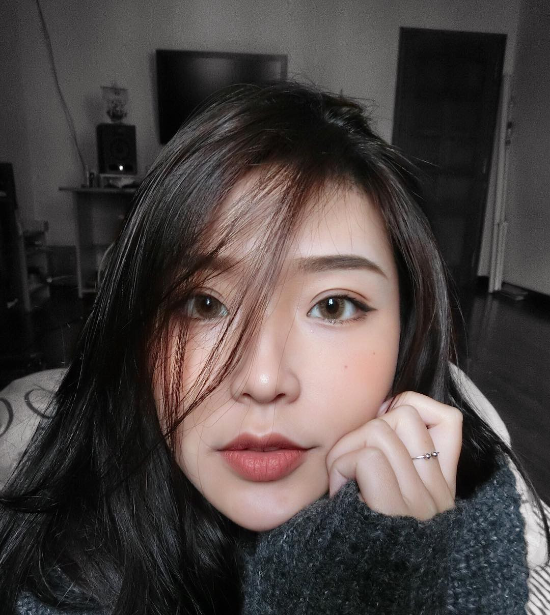 Trong một vài tấm ảnh hiếm hoi mặc bikini, có thể thấy vóc dáng của vợ tương lai Rhymastic cũng được xếp vào hàng "cực phẩm".