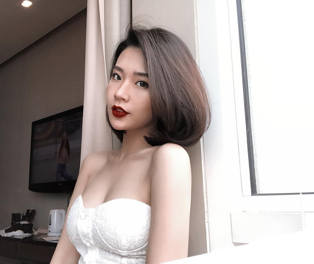 Nửa kia của rapper Rhymastic tên là Lai Thanh Huyền, sinh năm 1996 và đang sinh sống tại Hà Nội. Thanh Huyền là cựu học sinh của trường THPT Việt Đức và vừa tốt nghiệp khoa Khách sạn – du lịch, trường Đại học Thương Mại.