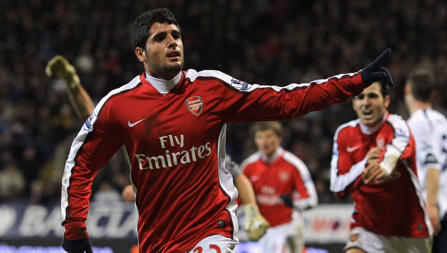 Fran Merida gia nhập CLB Arsenal từ lò đào tạo La Masia. Cầu thủ này được ví như Cesc Fabregas mới nhờ kỹ thuật điêu luyện và nhãn quan tuyệT vời. Thế nhưng sau trận ra mắt không thành công thì tiền đạo này ngay lập tức bị bán sang Atletico Madrid và sau đó là là Hercules.