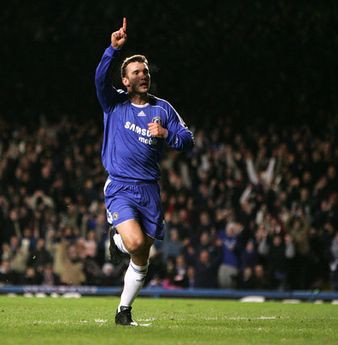 Nếu nói đến cầu thủ đắt giá nhất Premier League khi kinh tế thế giới không rơi vào cảnh lạm phát đó chính là Andriy Shevchenko. Anh được Chelsea mua về với giá 31 triệu bảng năm 2006. Nếu nhân với tỷ giá hiện tại thì giá trị của Sheva lên tới 82,9 triệu bảng.