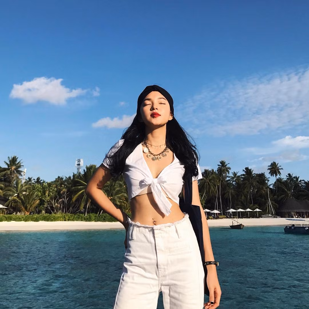 Những bức ảnh thần thái của Châu Bùi luôn chiếm giữ triệu like của giới trẻ.