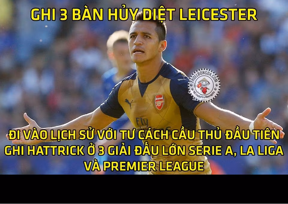 Còn với Arsenal, họ đã có chiến thắng 5-2 trước Leicester City. Với hat-trick trong trận đấu đó, Sanchez đã trở thành cầu thủ đầu tiên đi vào lịch sử là cầu thủ đầu tiên ghi hat-trick tại cả ba giải đấu lớn ở châu Âu.