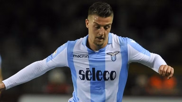 Theo báo chí Italia, Lazio đã nuốt lời với MU và muốn 130 triệu euro cho bản hợp đồng mang tên Sergej Milinkovic-Savic.