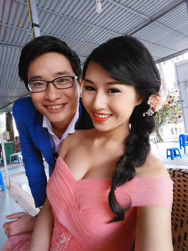 Em làm kinh doanh thì không nói làm gì, nhưng đối với khách hàng của em, rất nhiều cặp vợ chồng hoặc nhóm bạn thì đó lại là 1 thói quen giải trí, xả hơi sau giờ làm việc, 1 nơi cứ đến hẹn lại lên, để họ refresh cuộc sống của mình". Thúy Hồng cho biết thêm.