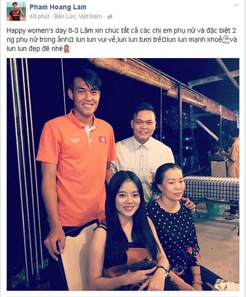Trung vệ Phạm Hoàng Lâm của U23 Việt Nam cũng chia sẻ lời chúc dành cho 2 người phụ nữ rất đặc biệt của mình là mẹ và em gái.