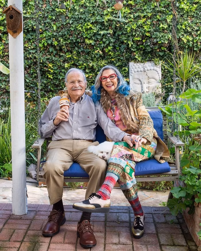 Dolores và Allan (Mỹ): Phong cách ăn mặc sành điệu và mối tình già của hai ông bà cũng đủ làm bạn thích thú và ngưỡng mộ rồi.