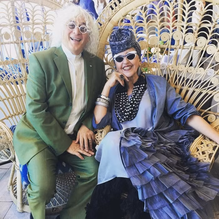 Paul và Tutti (Úc): Dù đầu tóc có bạc trắng nhưng niềm đam mê thời trang của hai ông bà vẫn không thay đổi.