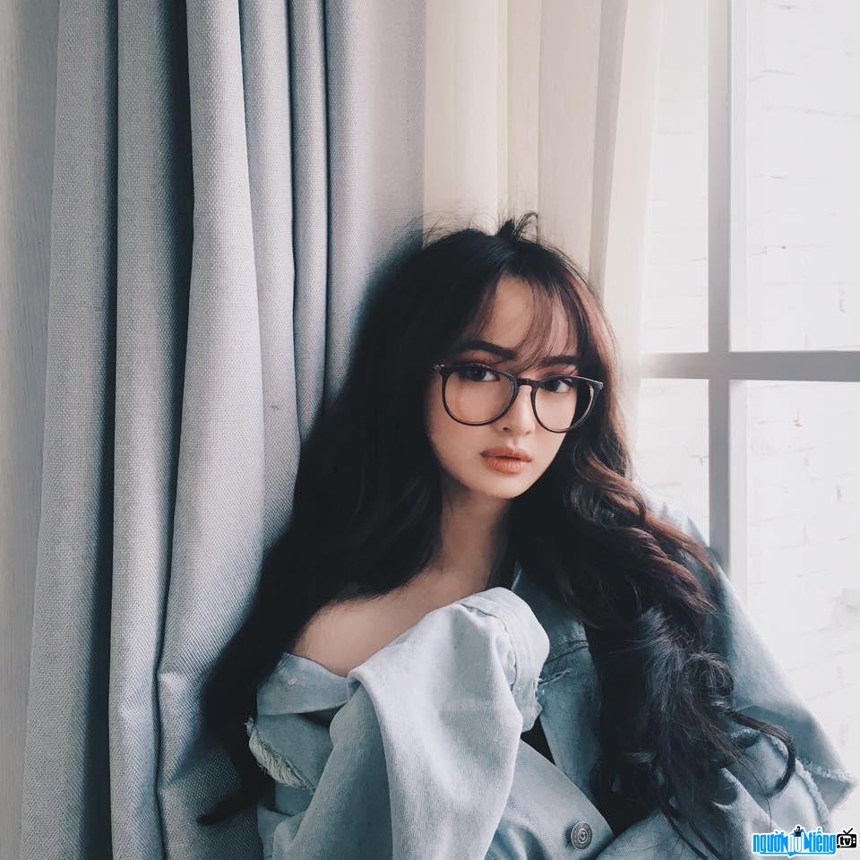 Vừa qua, Kaity Nguyễn đã trở lại màn ảnh trong vai diễn điện ảnh thứ 2 xuất hiện cùng vua phòng vé Thái Hòa trong phim Hồn Papa da con gái.