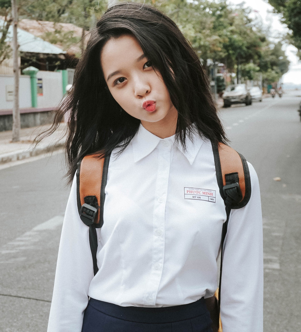 Sau hàng loạt vai diễn ấn tượng, hot girl 10X này ngay lập tức nổi tiếng và giới chuyên môn bởi gương mặt điện ảnh và khả năng diễn xuất tự nhiên.