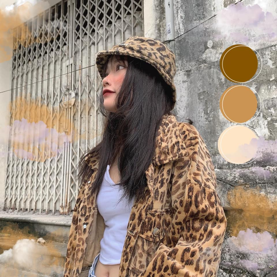 Nói về quyết định không học đại học của mình, Quỳnh Anh cho biết: "Sau khi tốt nghiệp cấp ba, em quyết định không học đại học. Nói chung sau kỳ thi em cũng suy nghĩ nhiều lắm rồi mới đưa ra quyết định được. Em thi đại học với điểm số không quá thấp nhưng nói cao thì chưa đến....