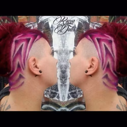 Theo chia sẻ kinh nghiệm của một số bạn trẻ đã tham gia phong trào xăm lên tóc thì vị trí thể hiện những tác phẩm đẹp nhất đó là hai bên mai và phần đằng sau gáy.