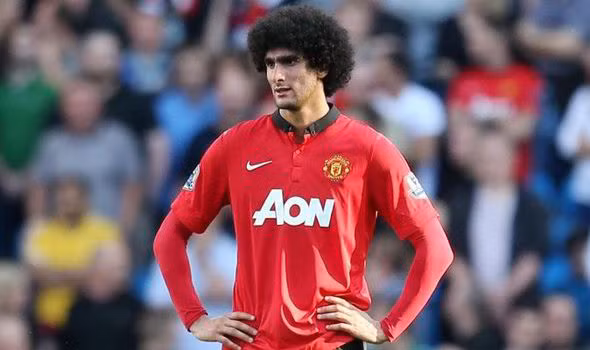 Cầu thủ đầu tiên bị các CĐV của CLB Man United la ó nhiều nhất đòi sa thải đó là Marouane Fellaini. Chân sút 28 tuổi chuyển đến sân Old Trafford từ năm 2013 nhưng đến nay, những gì mà tiền vệ người Bỉ để lại trong lòng người hâm mộ chỉ là những nỗi thất vọng. Ảnh sử dụng trong bài: Express.uk.co/ 90mins.com.