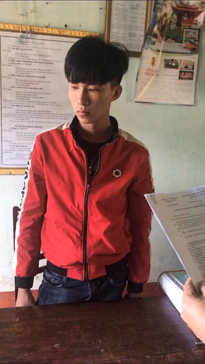 Them mot nhan vien Alibaba vu dap xe doan cuong che bi bat