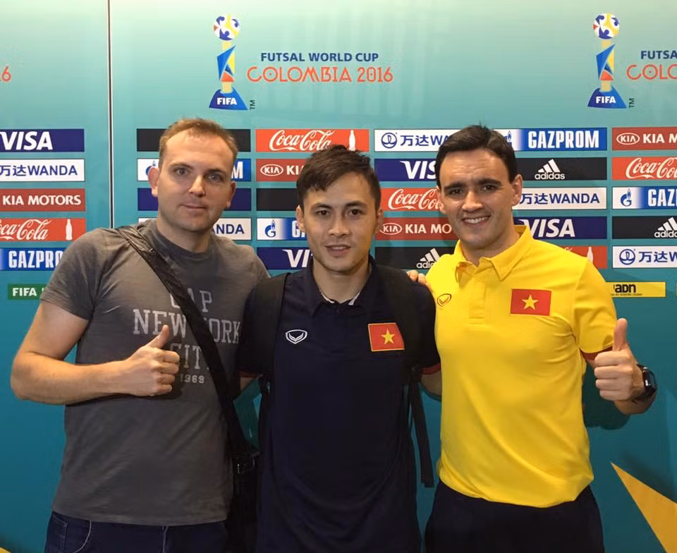 Tôi xin gửi lời cảm ơn chân thành đến những người hâm mộ Futsal, những anh em bạn bè thân thiết đã theo dõi, ủng hộ tôi và đội tuyển thời gian vừa qua. Cảm ơn mọi người rất nhiều!".