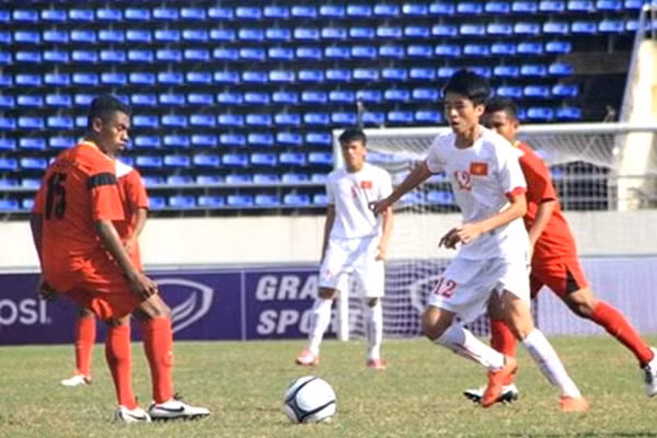 U19 Viet Nam - U19 Malaysia: Cuoc doi dau nong nhat bang B-Hinh-2