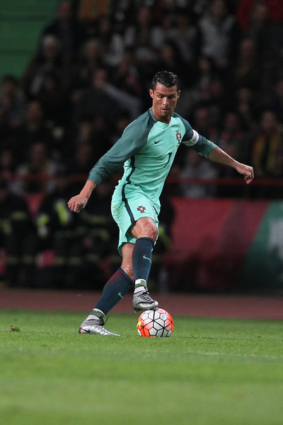 ĐT Bồ Đào Nha đến với VCK Euro 2016 không phải thiếu những cầu thủ có khả năng đột biến. Nhưng vẫn như thường lệ, Cristiano Ronaldo vẫn luôn là cái tên sáng giá nhất trong đội bóng mà anh góp mặt.