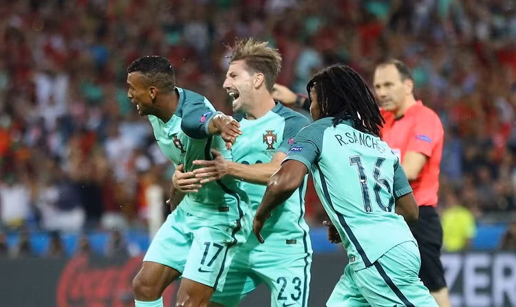 Với Nani và Cris Ronaldo, việc có bàn thắng trong trận đấu này tiếp tục giúp hai ngôi sao này nuôi tiếp giấc mộng danh hiệu Vua phá lưới Euro 2016 cùng các đối thủ còn lại.